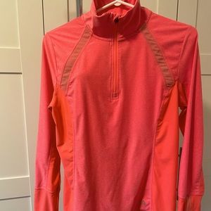 MPG 3/4 Zip Performance Shirt - L - Cute Pleated Back - Super Flattering